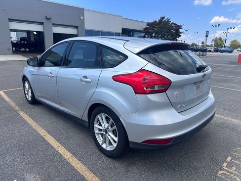 Used 2016 Ford Focus SE FWD image 3