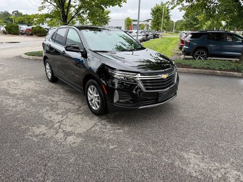 Used 2024 Chevrolet Equinox LT AWD/4WD image 3