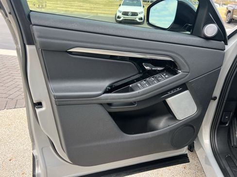 Certified 2023 Land Rover Range Rover Evoque SE image 15