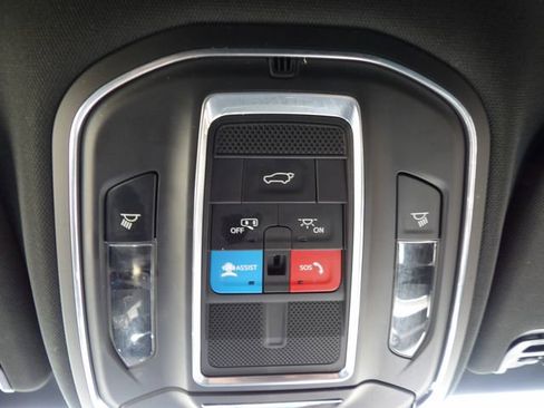 Used 2024 Jeep Wagoneer L Series II w/ Flexible Seating Group AWD/4WD image 37