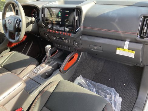 New 2026 Nissan Frontier PRO-4X w/ Pro-4x Convenience Package AWD/4WD image 32