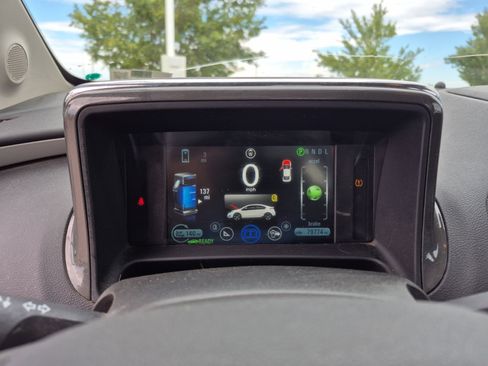 Used 2015 Chevrolet Volt FWD image 10