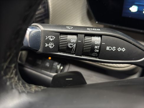 Used 2025 Chevrolet Equinox LT w/ Convenience Package II image 25