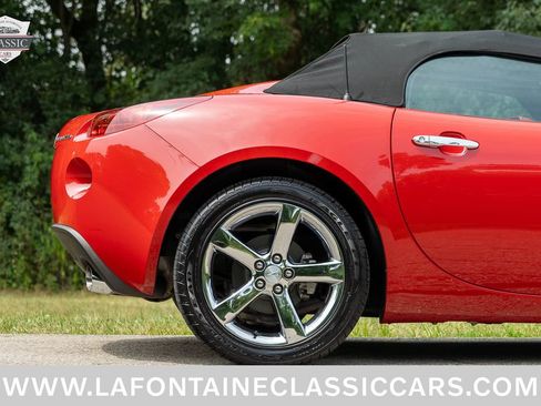 Used 2007 Pontiac Solstice GXP w/ Premium Package RWD image 23
