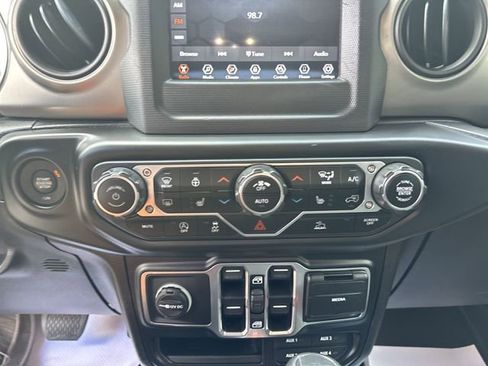 Used 2020 Jeep Gladiator Sport w/ Quick Order Package 24S AWD/4WD image 18