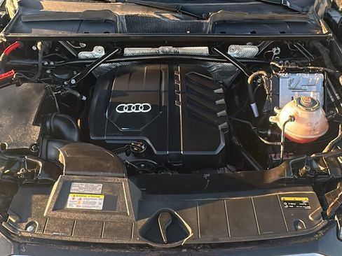 Used 2021 Audi Q5 2.0T Premium Plus w/ Premium Plus Package image 3