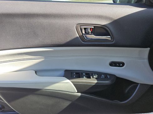 Used 2016 Acura ILX w/ Technology Plus Package image 16