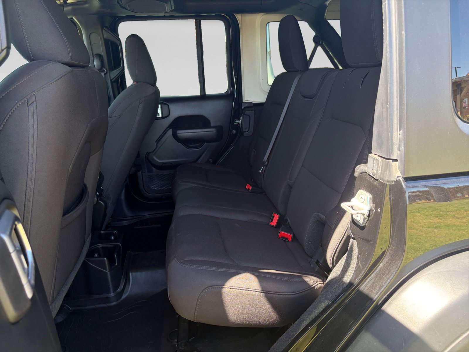 Used 2022 Jeep Wrangler Unlimited Sport AWD/4WD image 17