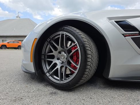 Used 2019 Chevrolet Corvette Grand Sport RWD image 31