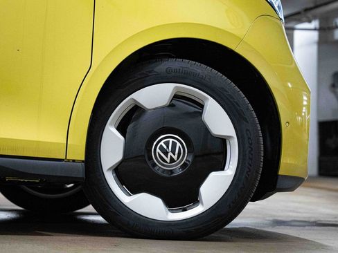 New 2025 Volkswagen ID. Buzz Pro S Plus image 7