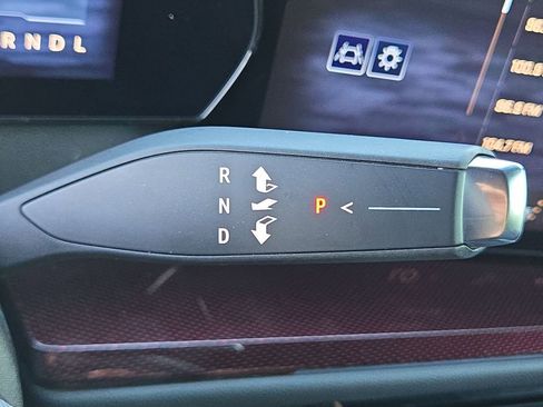 Used 2024 Chevrolet Traverse Z71 w/ LPO, Floor Liner Package image 28