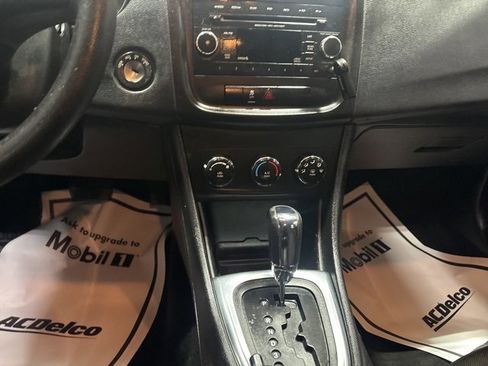 Used 2014 Dodge Avenger SE image 13