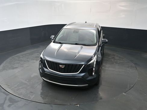 Used 2019 Cadillac XT4 Premium Luxury w/ Cold Weather Package AWD/4WD image 30