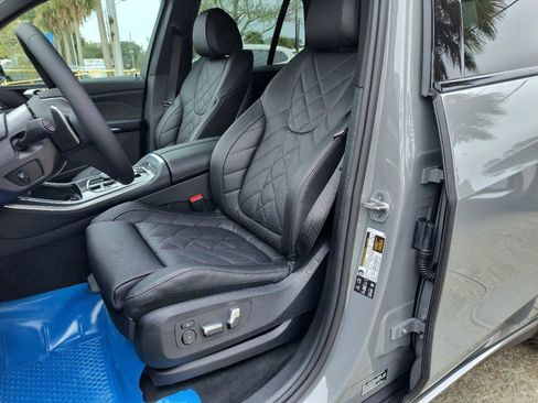 Used 2025 BMW X5 xDrive40i w/ Parking Assistance Package image 7