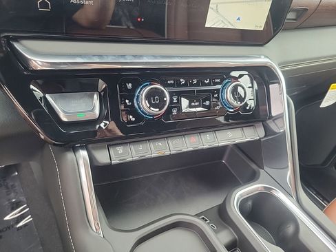 New 2026 GMC Sierra 2500 Denali Ultimate w/ Max Trailering Package image 19