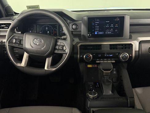 Used 2025 Toyota Tacoma SR5 AWD/4WD image 13
