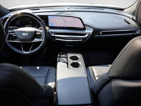 Used 2024 Cadillac Lyriq Sport AWD/4WD image 22