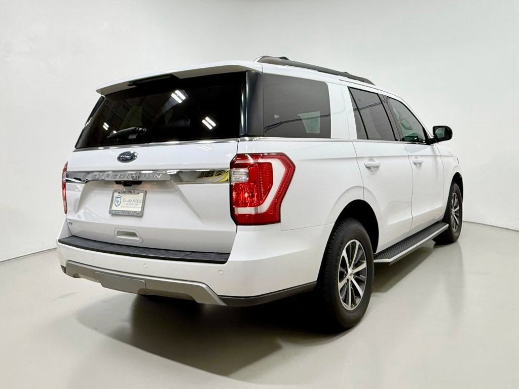 Used 2019 Ford Expedition XLT w/ Equipment Group 202A AWD/4WD image 17
