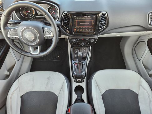 Used 2018 Jeep Compass Limited w/ Navigation Group image 25