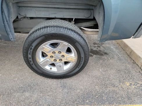 Used 2011 GMC Sierra 1500 SLT w/ All-Terrain Package image 8