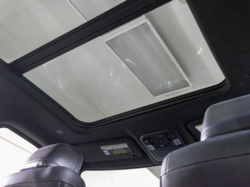 Used 2024 Toyota Tundra Platinum image 22