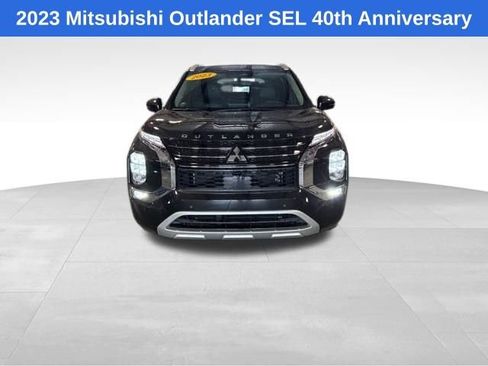 Used 2023 Mitsubishi Outlander SEL image 2