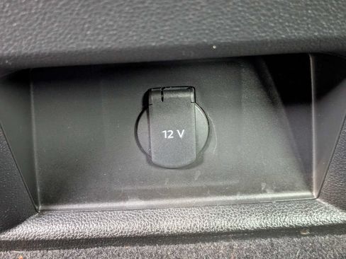 Certified 2022 Volkswagen Atlas Cross Sport SE FWD image 16