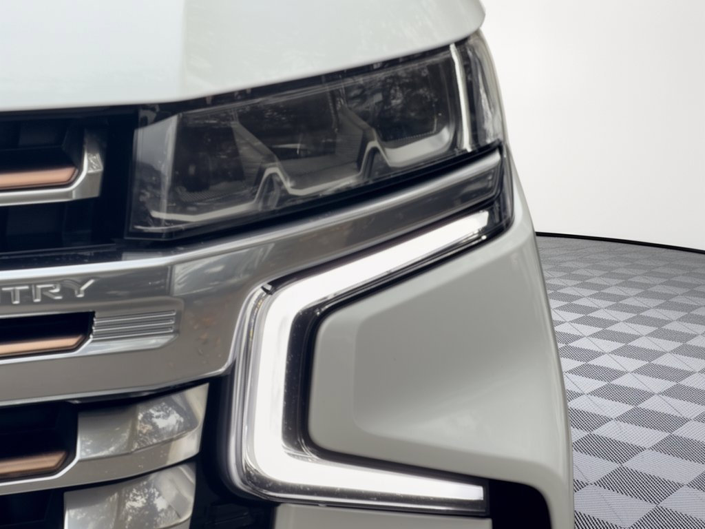 Used 2021 Chevrolet Tahoe High Country AWD/4WD image 12