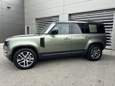 Used 2020 Land Rover Defender 110 HSE AWD/4WD image 3