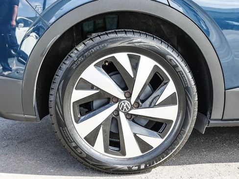 Used 2023 Volkswagen ID.4 Pro image 8