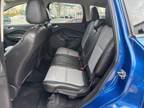 Used 2017 Ford Escape Titanium image 32