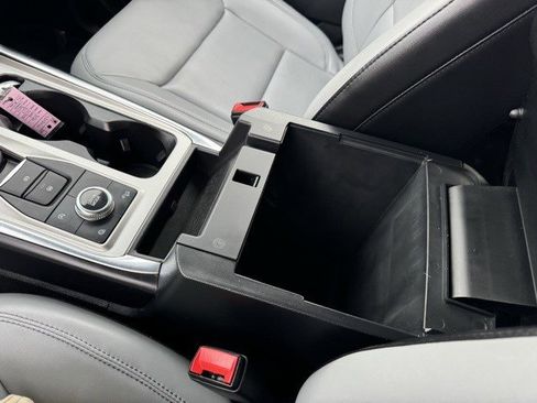 Certified 2021 Ford Explorer XLT w/ Equipment Group 202A image 21