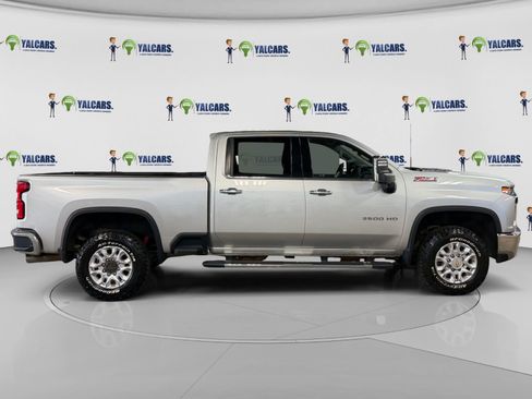 Used 2022 Chevrolet Silverado 3500 LTZ w/ LTZ Convenience Package AWD/4WD image 6