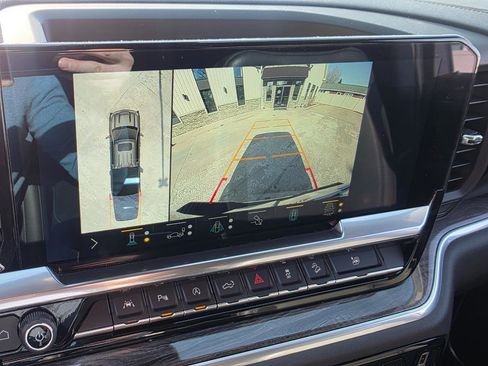 Used 2022 Chevrolet Silverado 1500 LTZ w/ LTZ Premium Package image 4