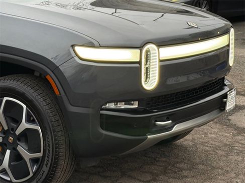 Used 2023 Rivian R1S Adventure image 6