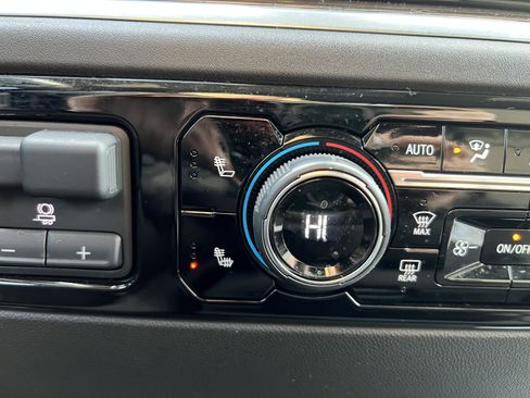 Certified 2022 Chevrolet Silverado 1500 LT w/ Safety Package image 24