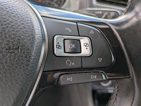 Used 2017 Volkswagen Golf Alltrack SE image 19