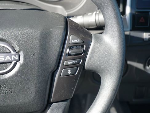 Used 2025 Nissan Frontier SV image 24