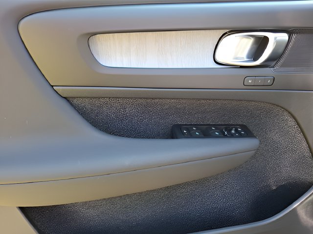 New 2026 Volvo XC40 B5 Core w/ Climate Package AWD/4WD image 6