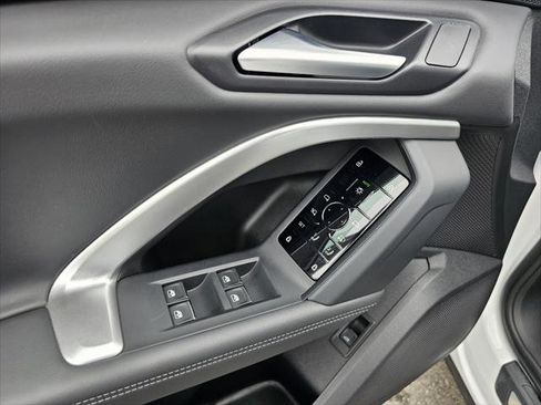 Used 2025 Audi Q5 Premium w/ Convenience Package image 10