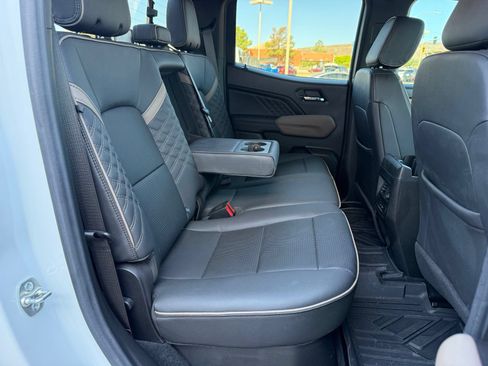 Used 2024 GMC Canyon Denali AWD/4WD image 39