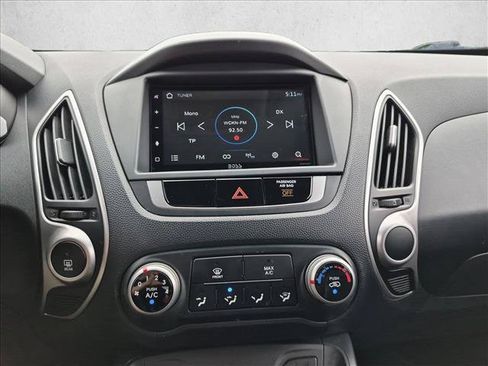 Used 2011 Hyundai Tucson GLS w/ Navigation Pkg 2 AWD/4WD image 13