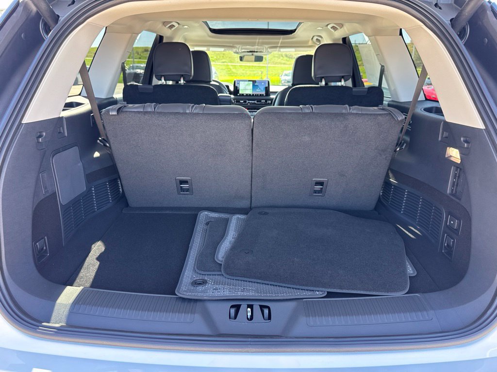 New 2027 Lincoln Aviator AWD image 17
