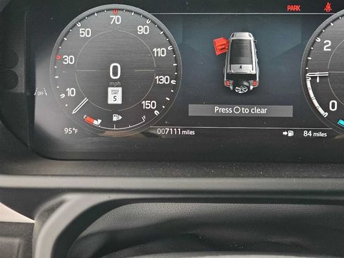 Used 2026 Land Rover Defender 130 X-Dynamic SE AWD/4WD image 26