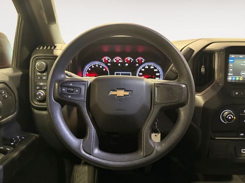 Used 2019 Chevrolet Silverado 1500 Custom w/ Custom Value Package AWD/4WD image 13