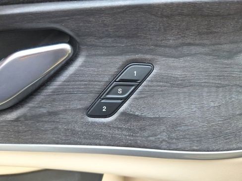 Used 2021 Jeep Grand Cherokee L Limited w/ Luxury Tech Group II image 20