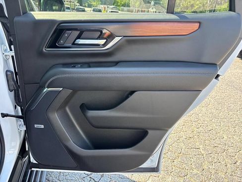 Used 2026 GMC Yukon Denali w/ Sun & Power Step Package AWD/4WD image 16