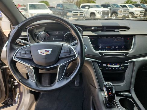 Used 2022 Cadillac XT5 Premium Luxury AWD/4WD image 6