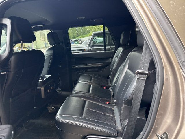 Used 2019 Ford Expedition XLT w/ Equipment Group 201A AWD/4WD image 13