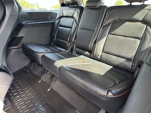 Used 2025 Lincoln Navigator Black Label AWD/4WD image 10